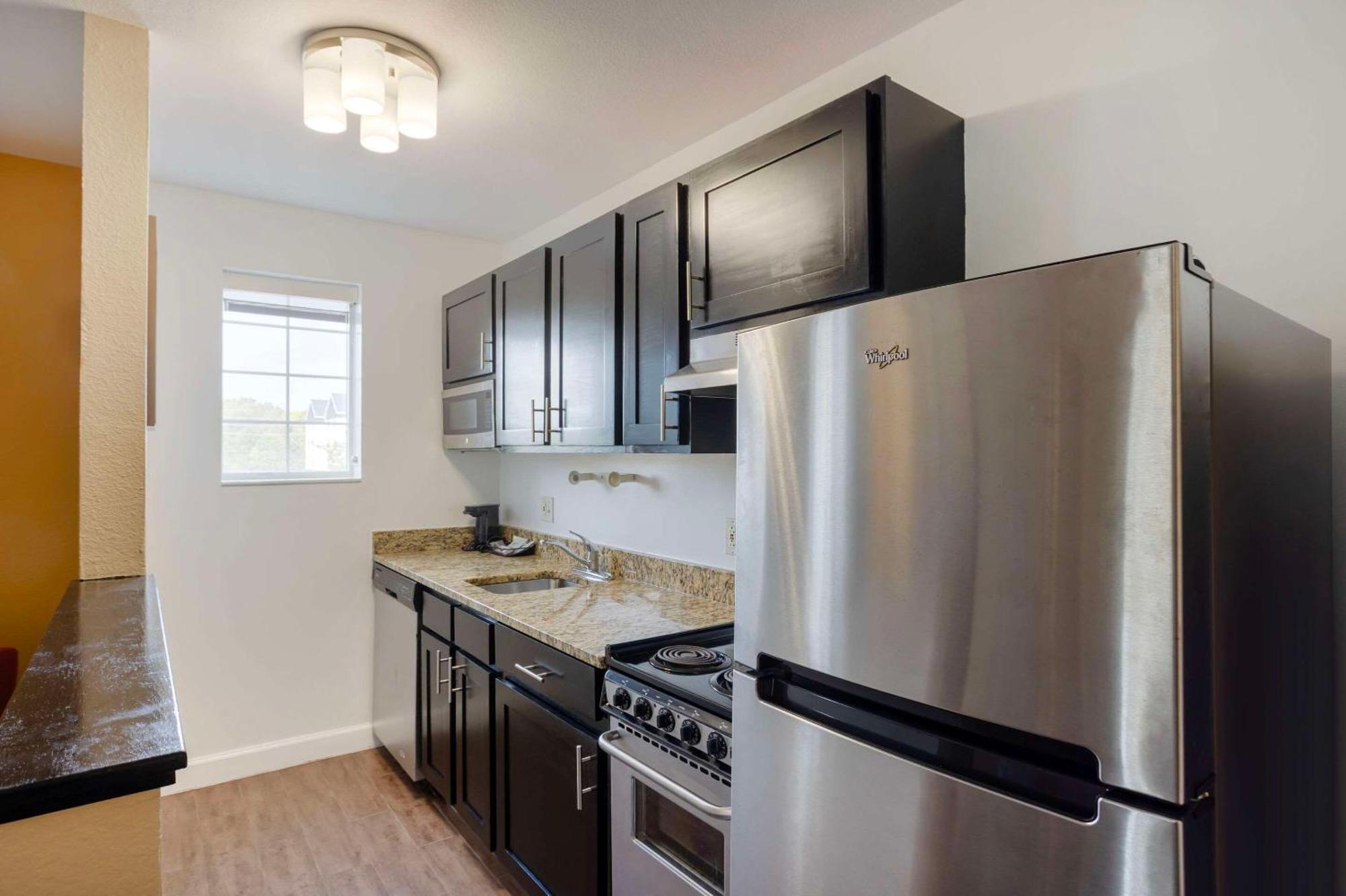 Mainstay Suites Mt Laurel - Philadelphia Mount Laurel Eksteriør billede