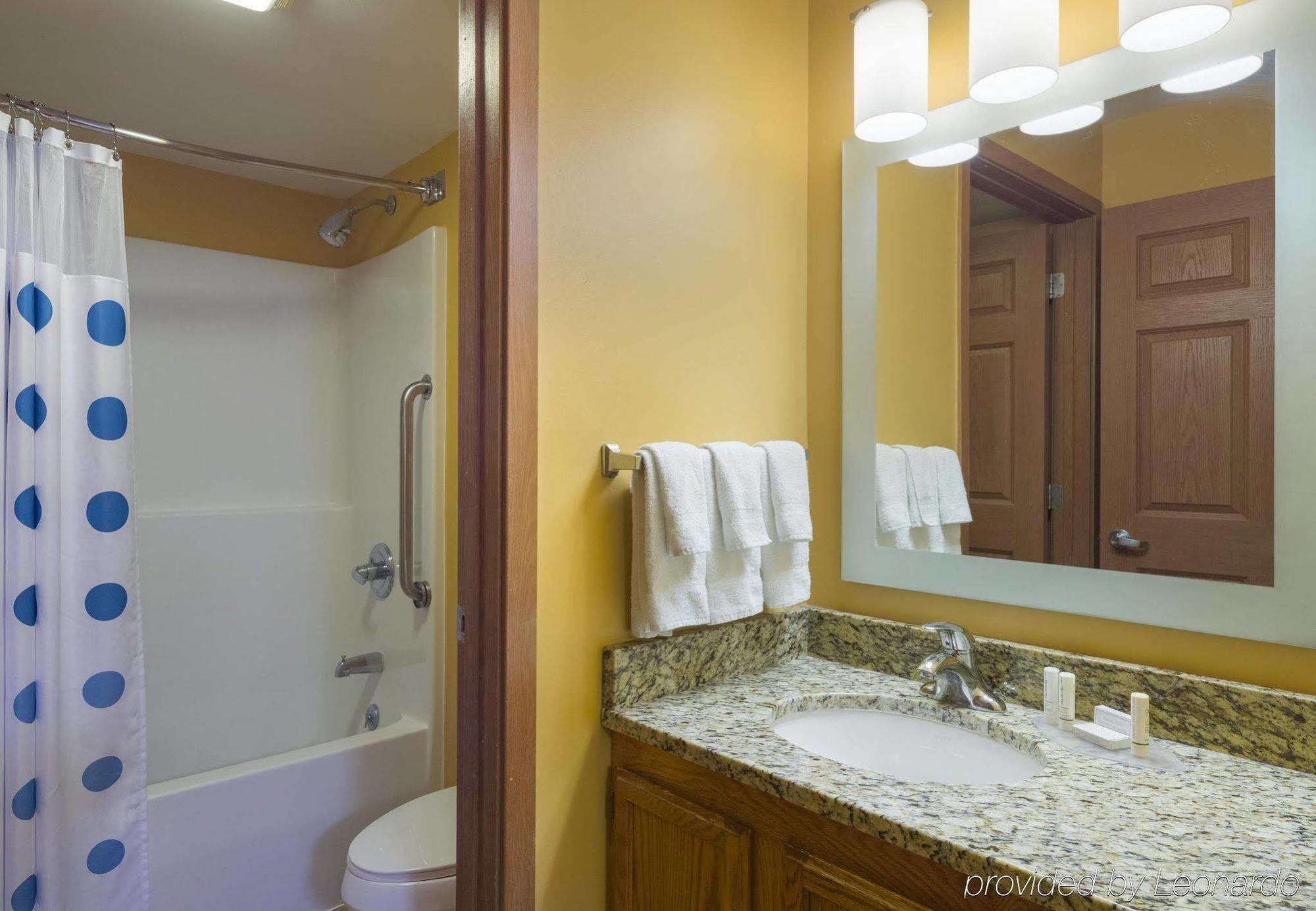 Mainstay Suites Mt Laurel - Philadelphia Mount Laurel Eksteriør billede